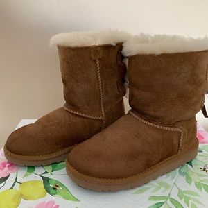 Uggs Bailey Bow toddler girls size 12.